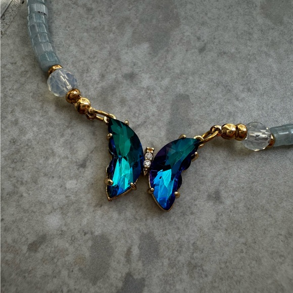 (SOLD) Beaded Necklace - Picture 9 of 9